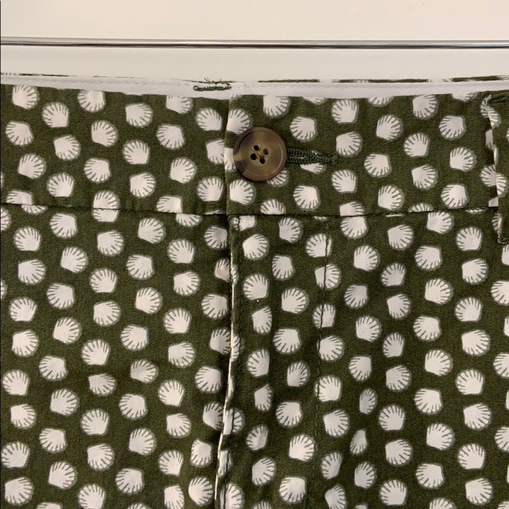 Old navy shorts - Picture 3 of 5